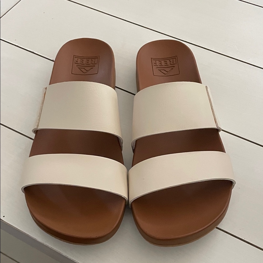 REEF Cushion Vista | Color ‘Vintage’ - Cream and Brown Slide Sandals